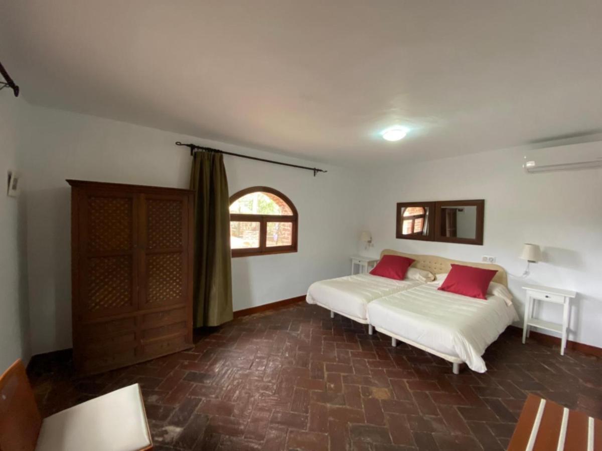 Almendral Casas Rurales Monasterio De Rocamador المظهر الخارجي الصورة